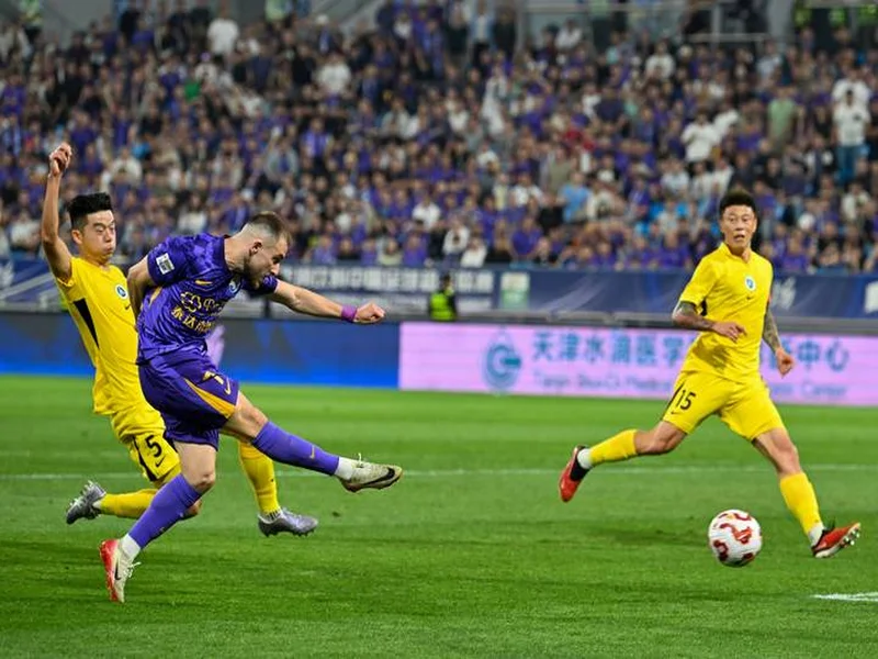 半场-新鹏城暂0-0津门虎 双方共3射正+4人染黄奥乌苏屡突破造险